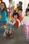 Dante helps Bianca play musical chairs
