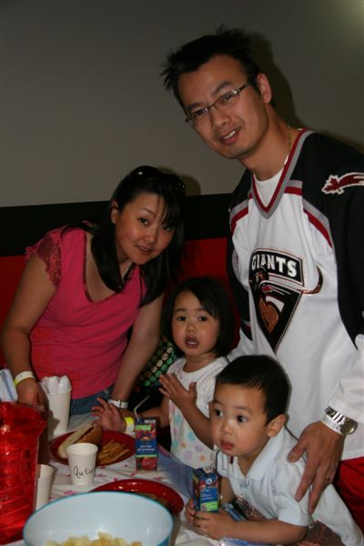 Khau Family