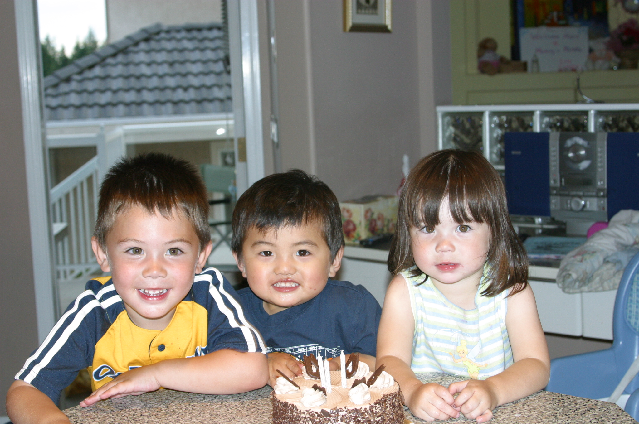 Cake with the cousins!