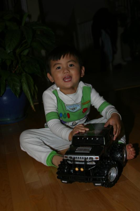 Cameron's got an H2 just like Dad! except this one devours batteries not gas!