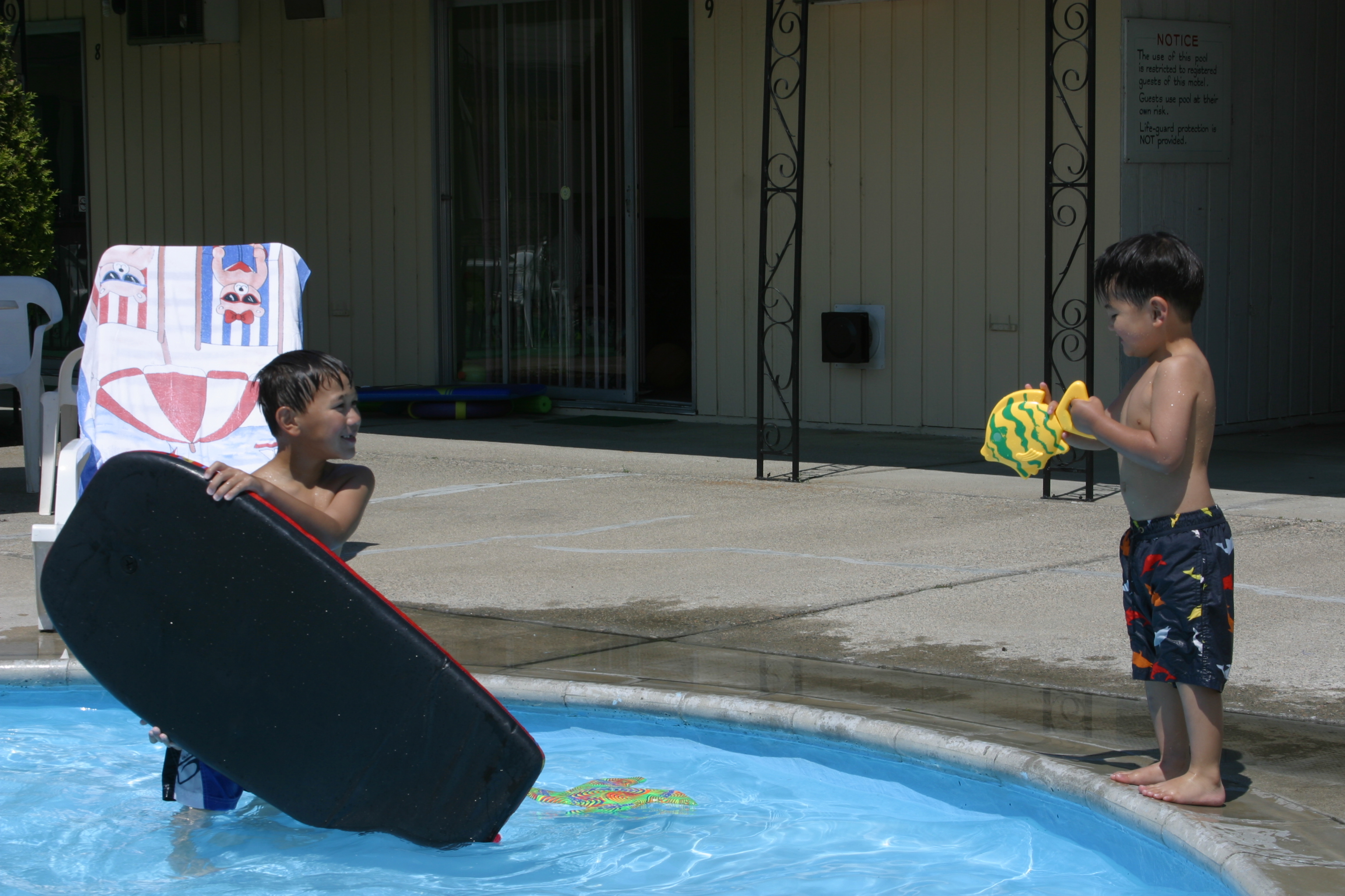 Kenzo prepares to block the fish