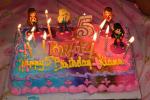 Ooooh! Pretty Bratz cake - those uber cool barbie chics