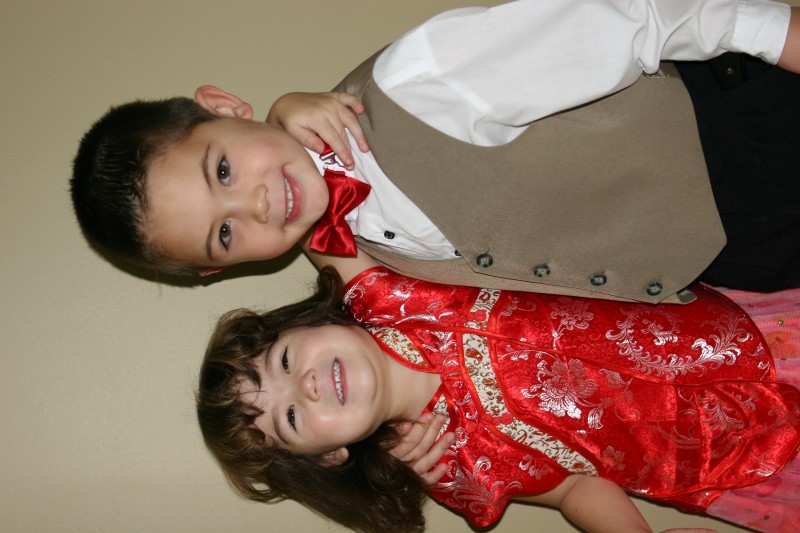 Pictures November 2004 Adam and Arika School pics Santa parade 073.jpg